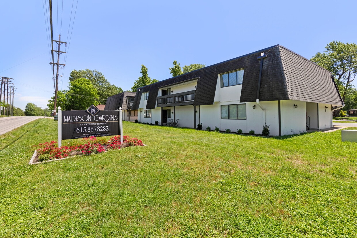 Photo - 800 Anderson Ln (Madison, TN)