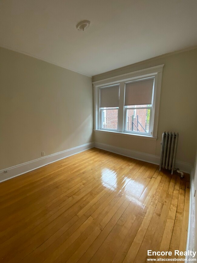 Photo - 1822 Beacon St Unit 7