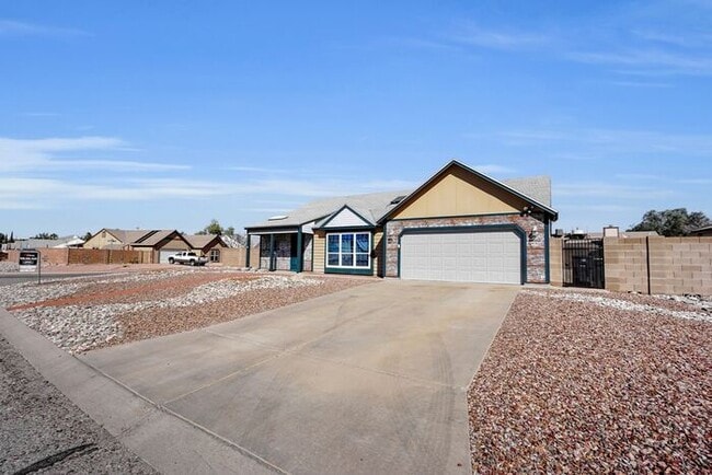 Photo - Tucson Desert Oasis: Your Dream 3-Bed Home...