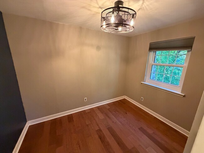 Photo - 4000 Gypsy Ln