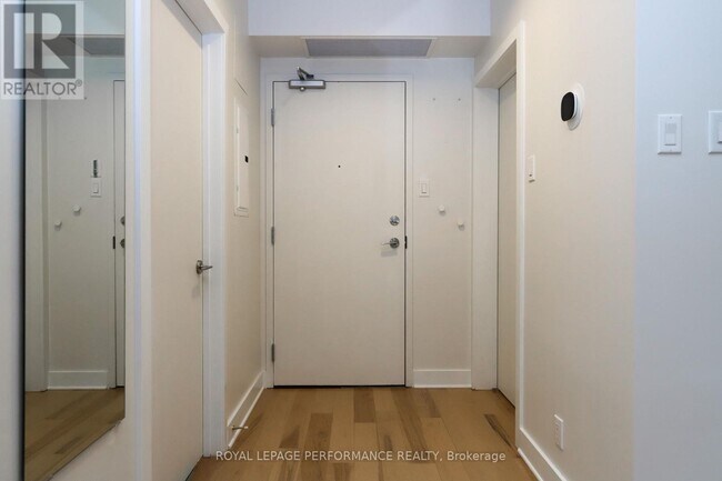 Photo - 340 McLeod St Unité 113