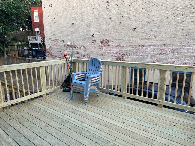 Photo - 1001 F St NE