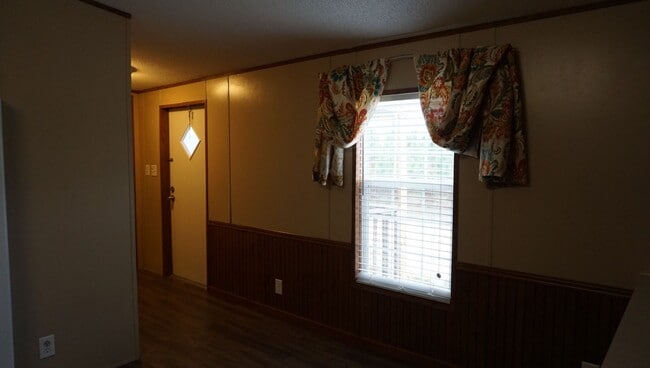 Photo - 3 Bedroom mobile home in the County