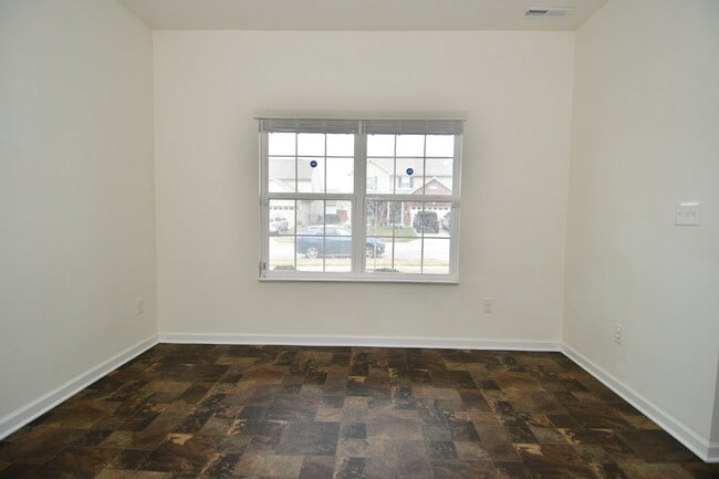 Photo - Spacious 5-bedroom, 3 full bath home in the Greenwood/Clark Pleasant area