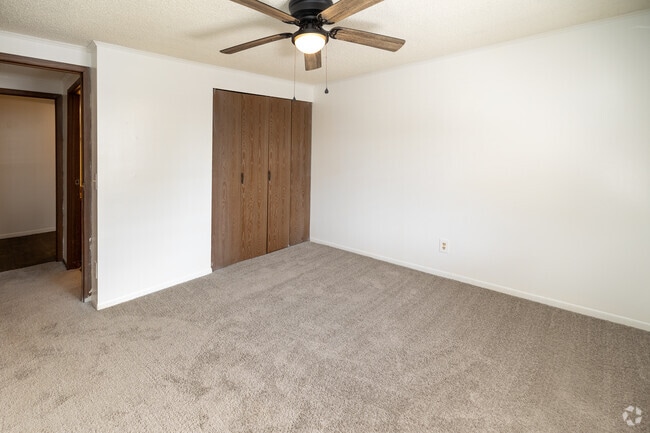 2BR, 1BA - 865SF-Bedroom - Camden Way Apartments