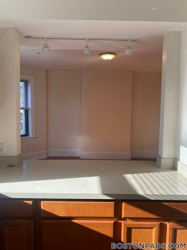 Photo - 881 Massachusetts Ave Unidad 52