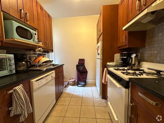 Building Photo - 25 Queensberry St Unit 7 Rental