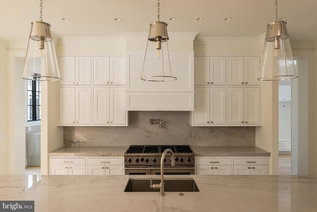 Photo - 5042 Overlook Rd NW