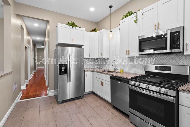 Photo - 2137 Russell Blvd Unit 2f