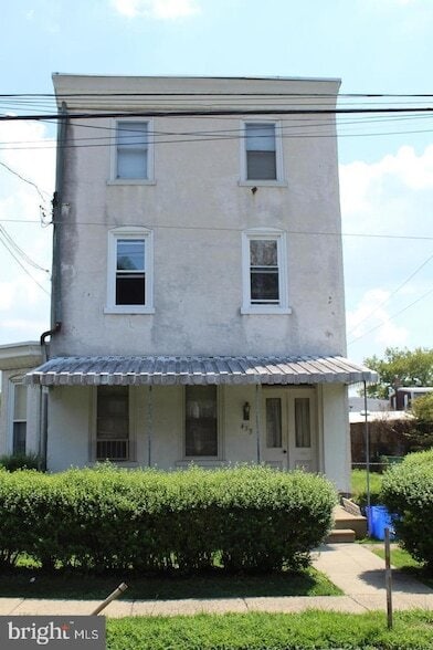 Building Photo - 459 Martin St