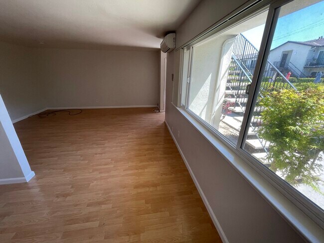 Photo - Campbell Square Apartments