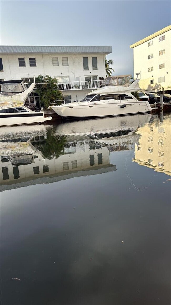 Photo - 3716 NE 168th St Unit 303