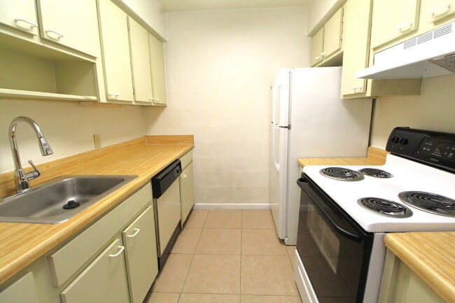 Photo - Bayfront Living Minutes from Downtown, NAS...