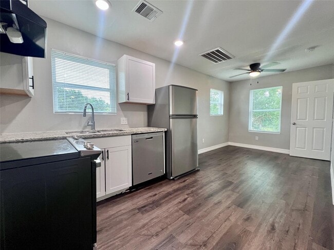 Photo - 207 Avenue A