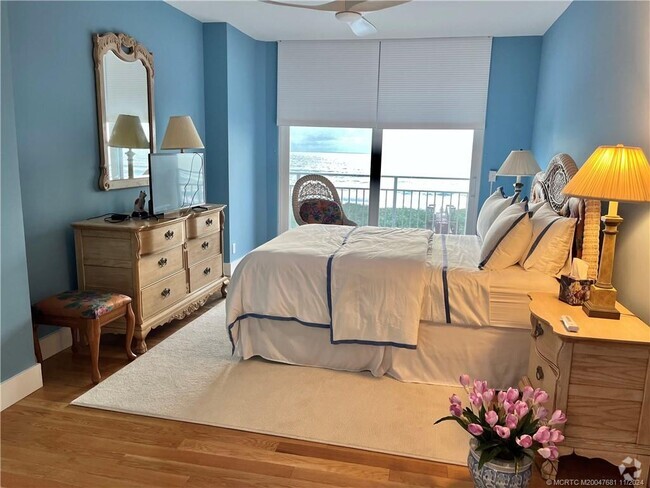 Building Photo - 579 NE Plantation Rd Unit 301-N Rental