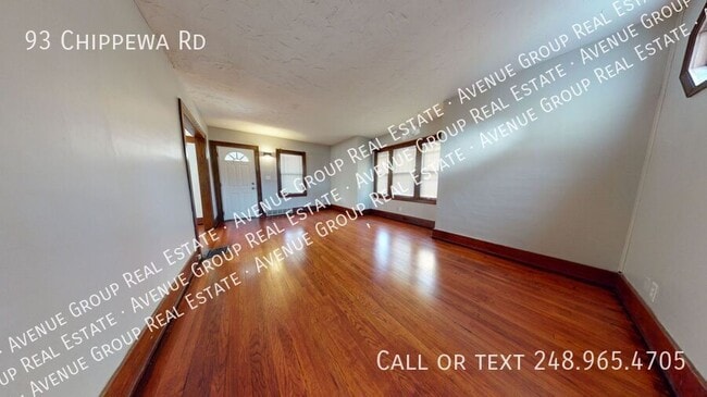 Photo - 93 Chippewa Rd