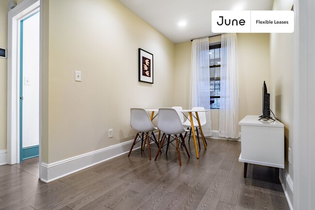 Building Photo - 345 E 21st St Rental