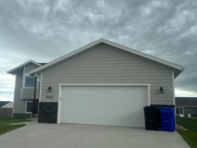 Photo - 4 BED | 3 BATH | DOUBLE GARAGE | RAPID VALLEY