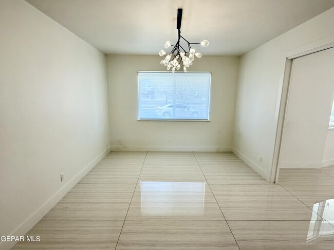 Photo - 8500 Edgemere Blvd