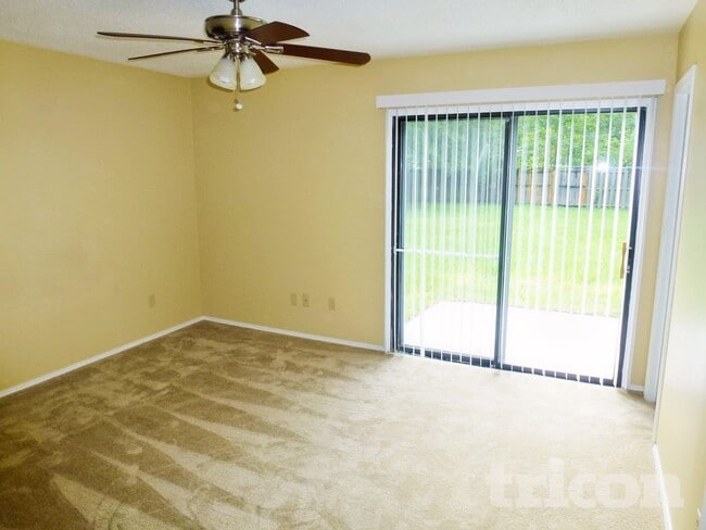 Photo - 1805 Clover Ct