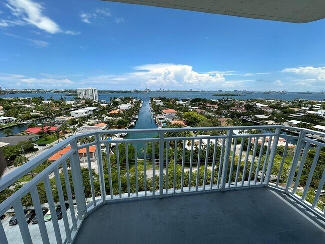 Building Photo - 2100 Sans Souci Blvd Unit A1403 Rental