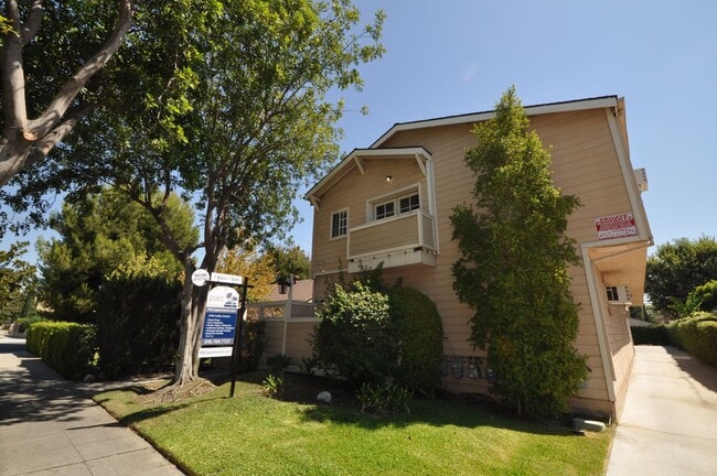 Building Photo - 5754 Colfax Ave