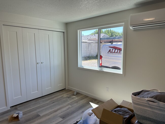 Photo - 342-348 NW 15th St