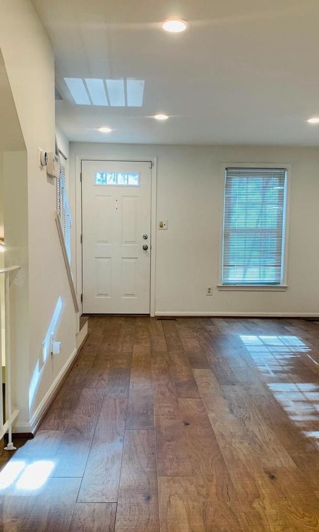 Photo - Gorgeous 2BR 2BA 3 level town home fully updated and located in Essex Place