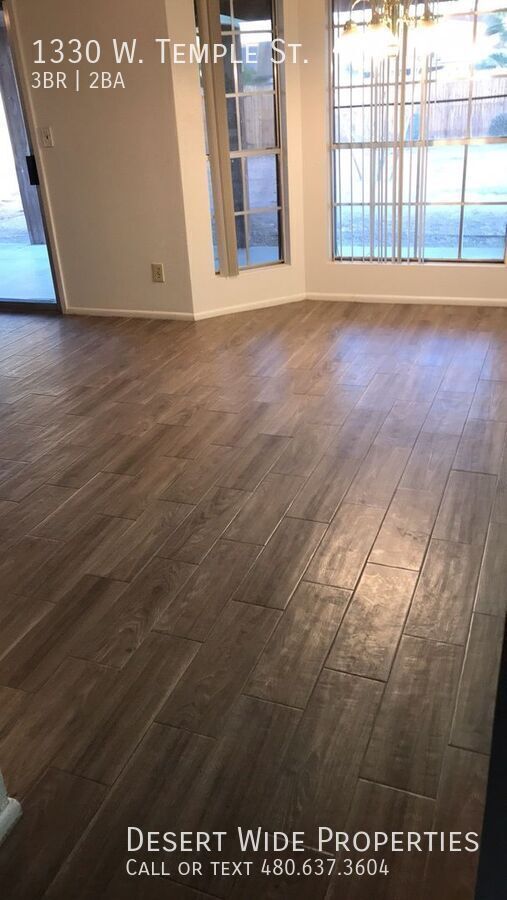 Photo - 1330 W Temple St