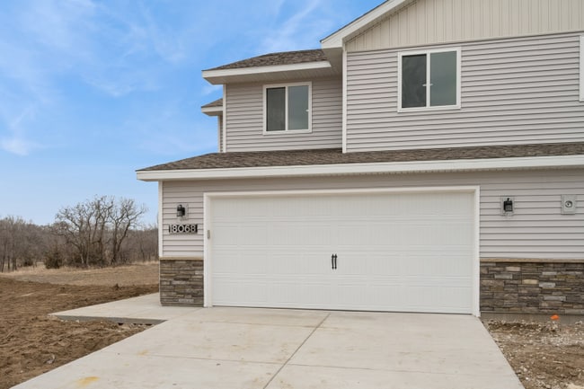 Photo - 18061 Walnut Circle