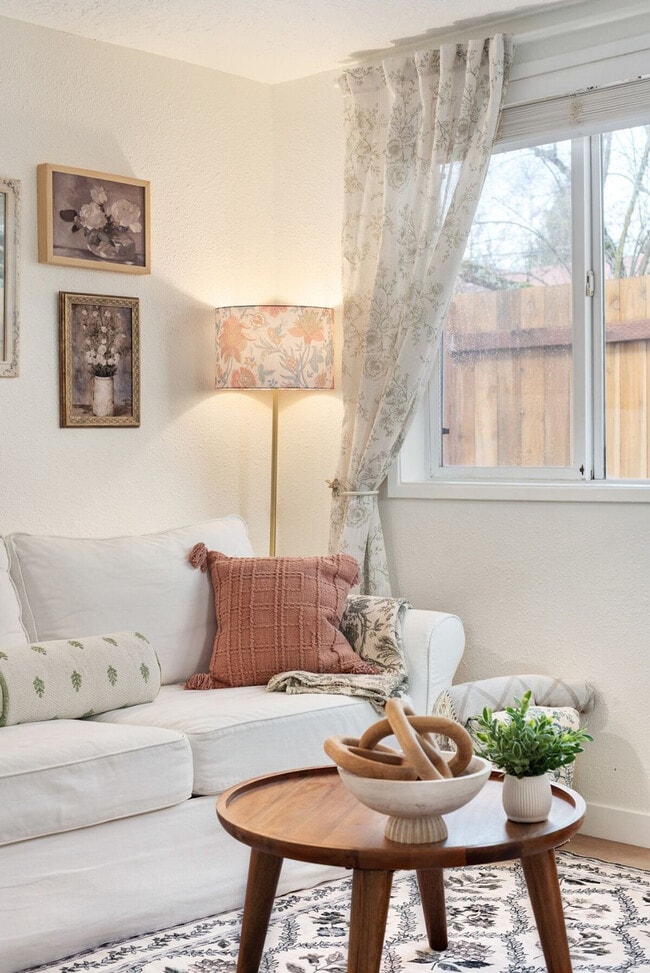 Photo - 838 SE Tacoma St Unit ID1471544P