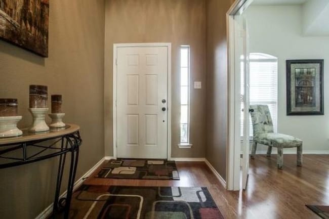 Photo - 496 Northbrook Ave