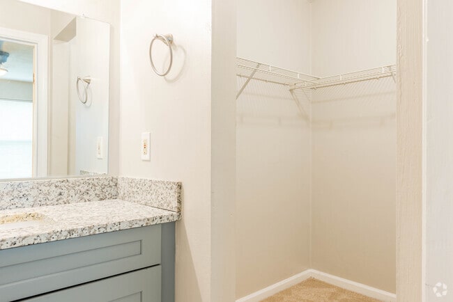 2BR, 2BA