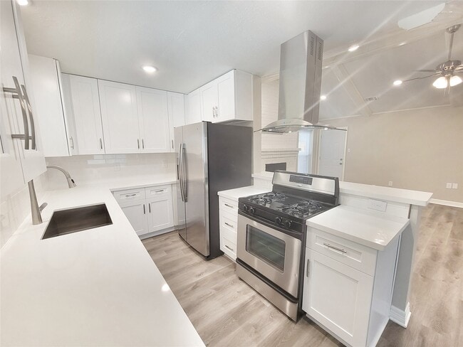 Photo - 3407 Saratoga Dr