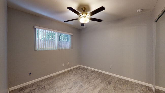 Photo - Sapphire Apartments