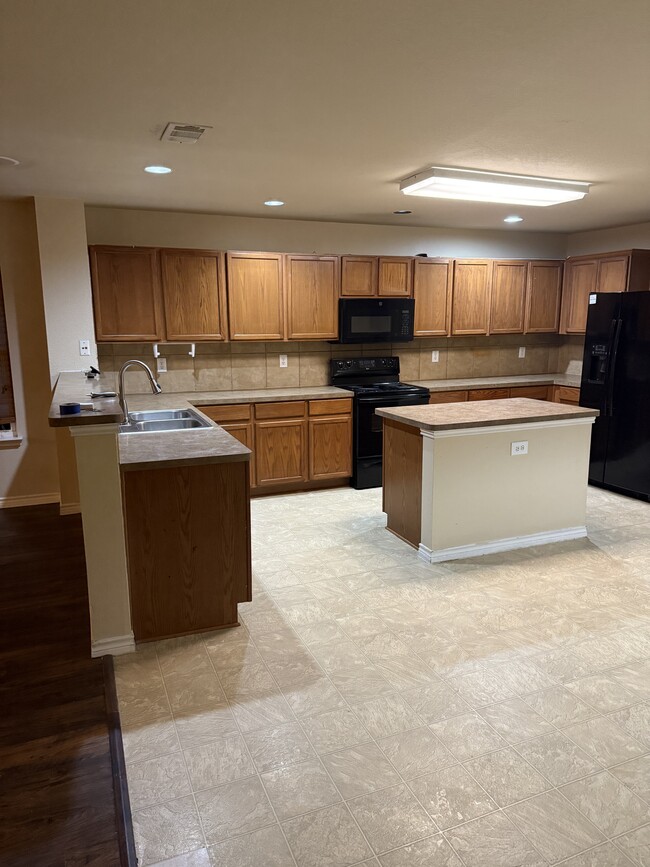 Photo - 6538 Lighthouse Way