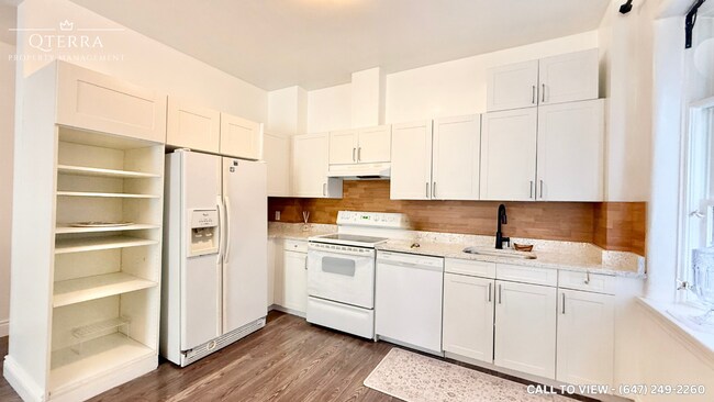 Photo - 115 Close Av