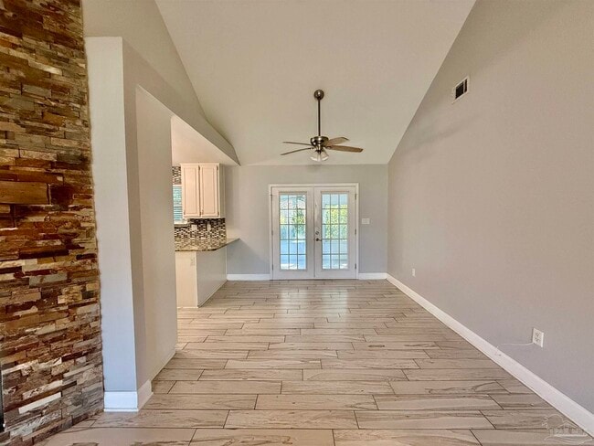 2460 Houston Cir