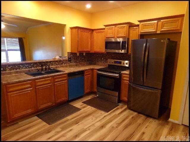 Photo - 909 Yarrow Dr