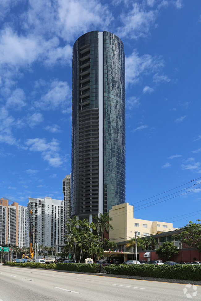 Porsche design tower apartment discount rentals north miami beach fl