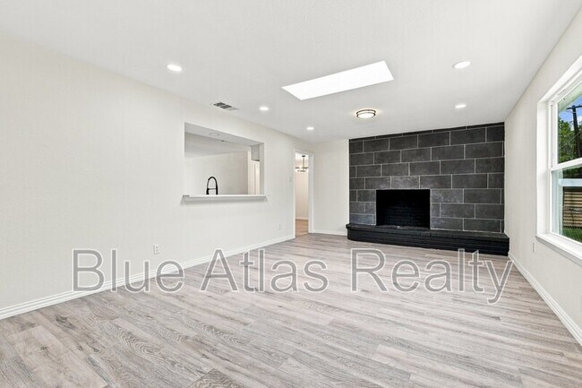 Photo - 6008 Golden Gate Dr