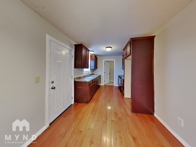 Photo - 5673 S Lexington Ave