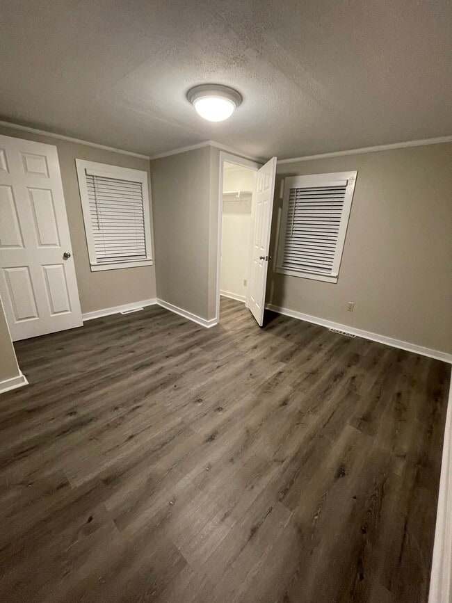 Bedroom (downstairs)