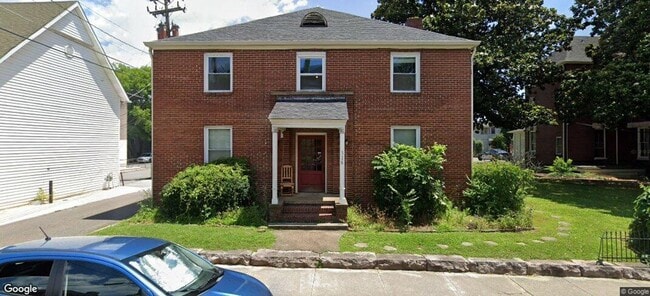 Building Photo - Extra Large Efficiency Unit 316 James Agee- 2