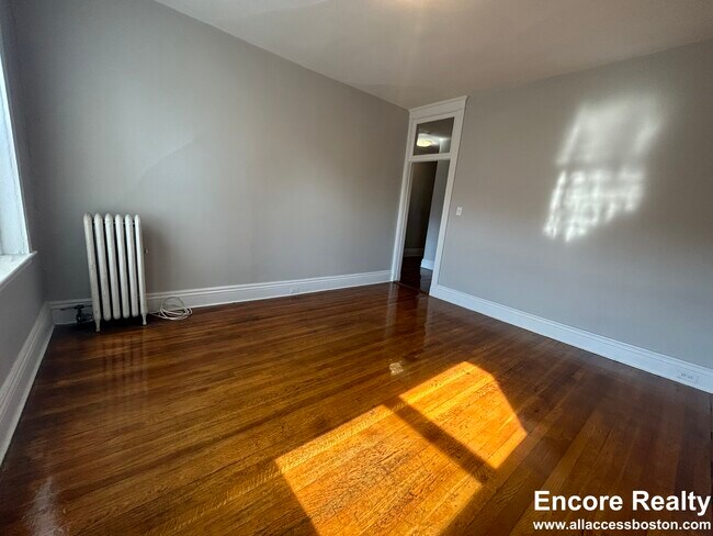378 Riverway Unit 4