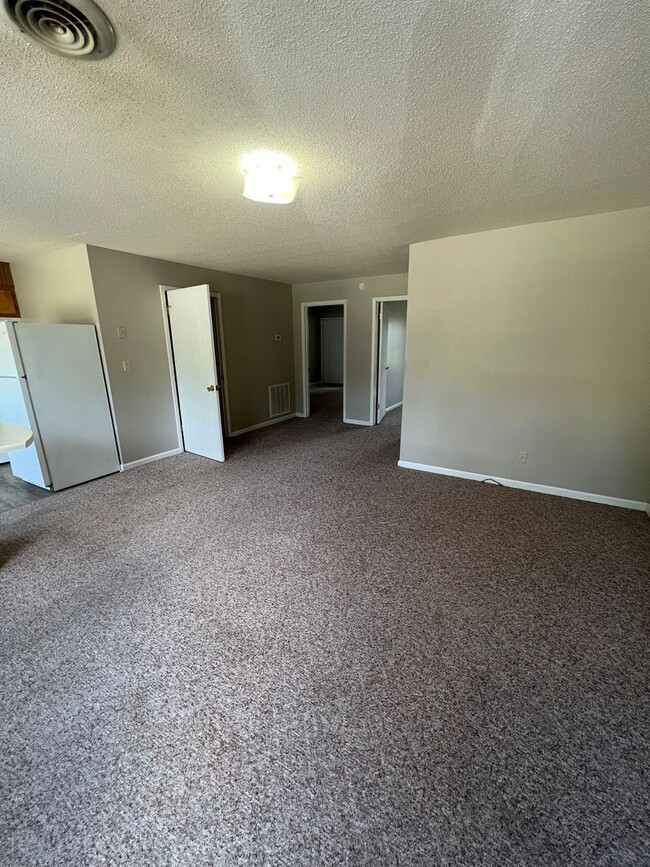 Photo - 208 Ivie Ln Unit 2