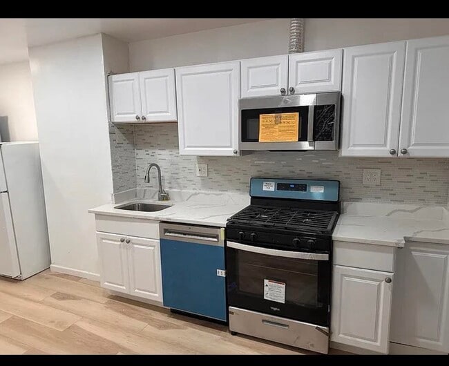 Building Photo - 135A Grace St