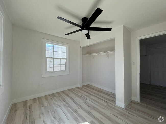 Building Photo - NewB RV T 1211 Unit 1211 Rental