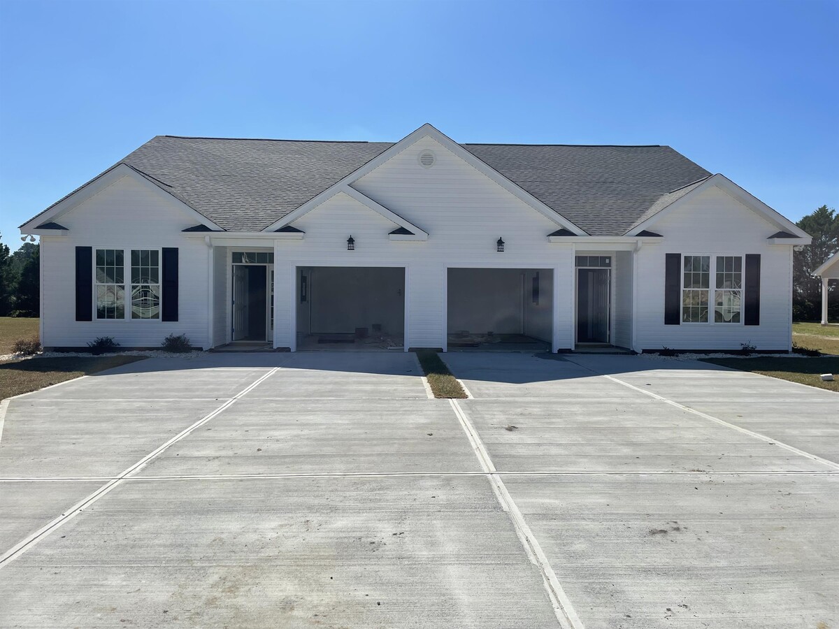 Photo - 2013 Briarwood Dr House