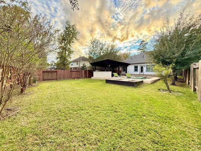 142 E Spindle Tree Cir